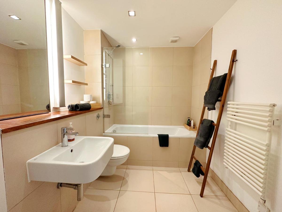 Portobello Dock Canalside Apartment Лондон Екстериор снимка